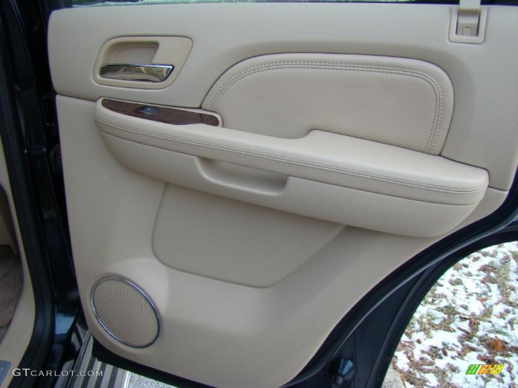2009 Cadillac Escalade Hybrid AWD Cocoa/Cashmere Door Panel Photo #41596705
