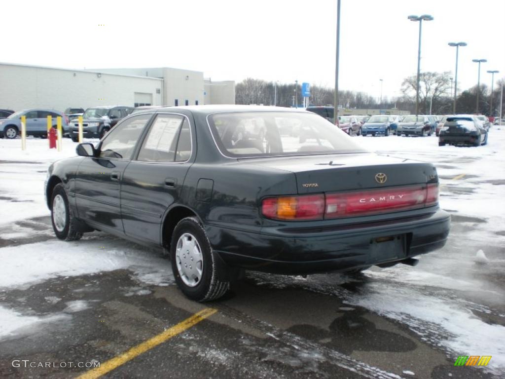 1994 Camry LE Sedan - Dark Emerald Pearl / Beige photo #6