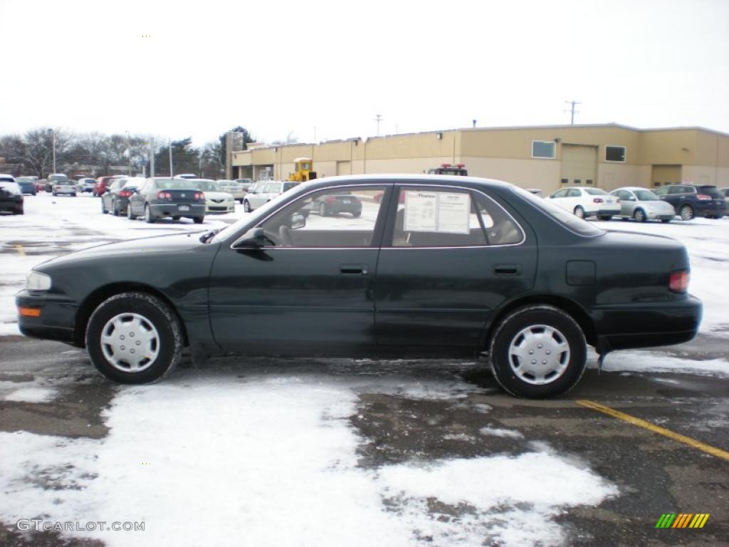 1994 Camry LE Sedan - Dark Emerald Pearl / Beige photo #8