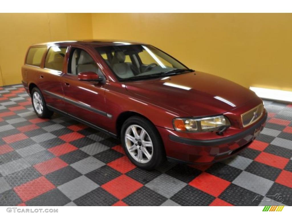 2004 V70 2.5T - Ruby Red Metallic / Beige/Light Sand photo #1