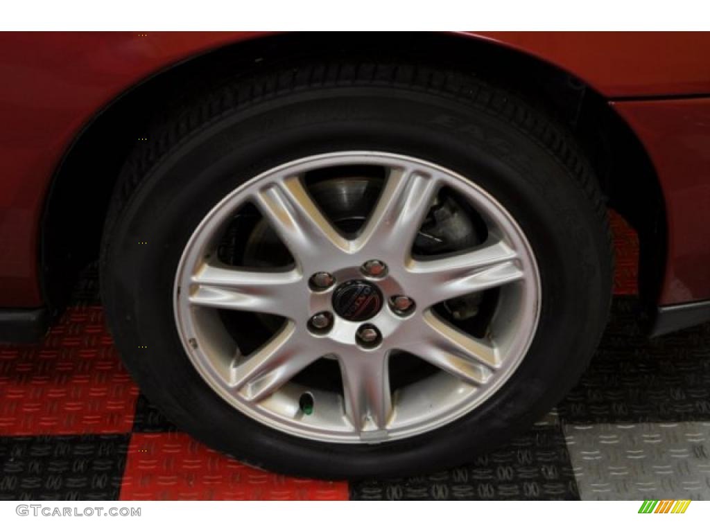 2004 Volvo V70 2.5T Wheel Photo #41599665
