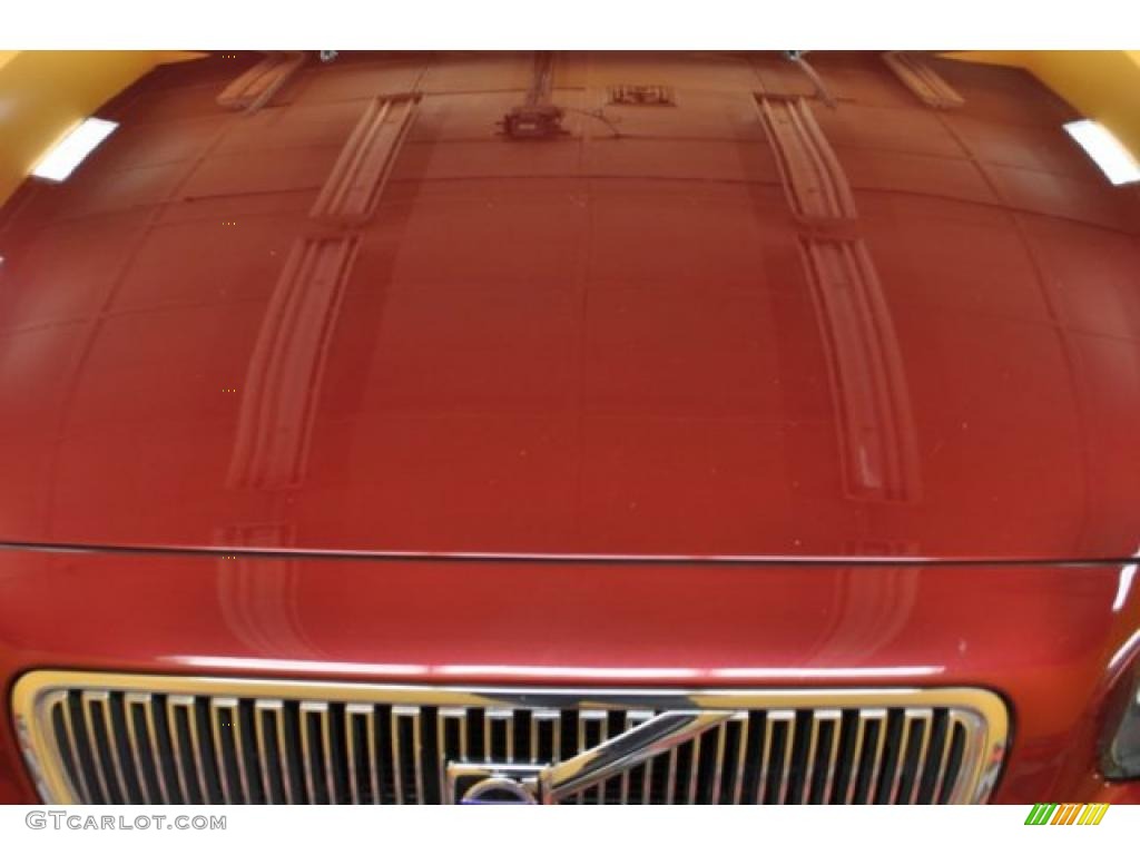 2004 V70 2.5T - Ruby Red Metallic / Beige/Light Sand photo #18