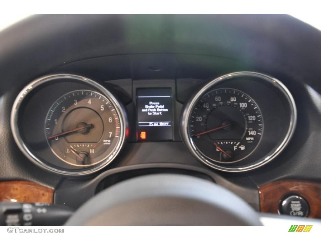 2011 Jeep Grand Cherokee Limited Gauges Photo #41601945
