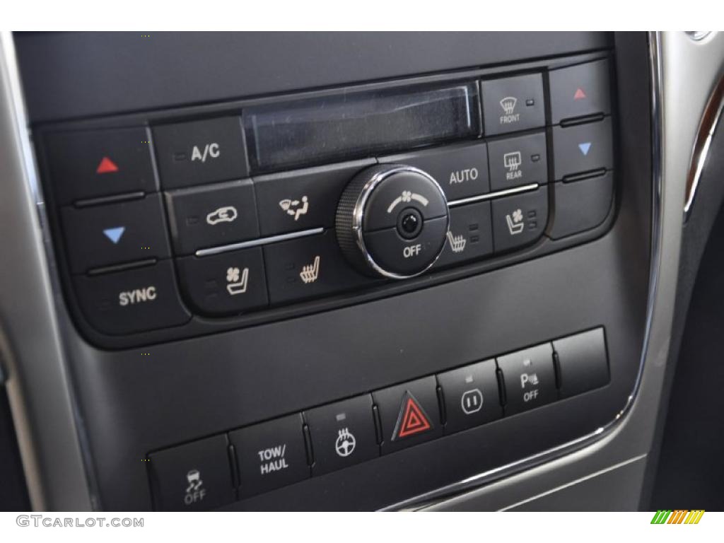 2011 Jeep Grand Cherokee Limited Controls Photo #41601969