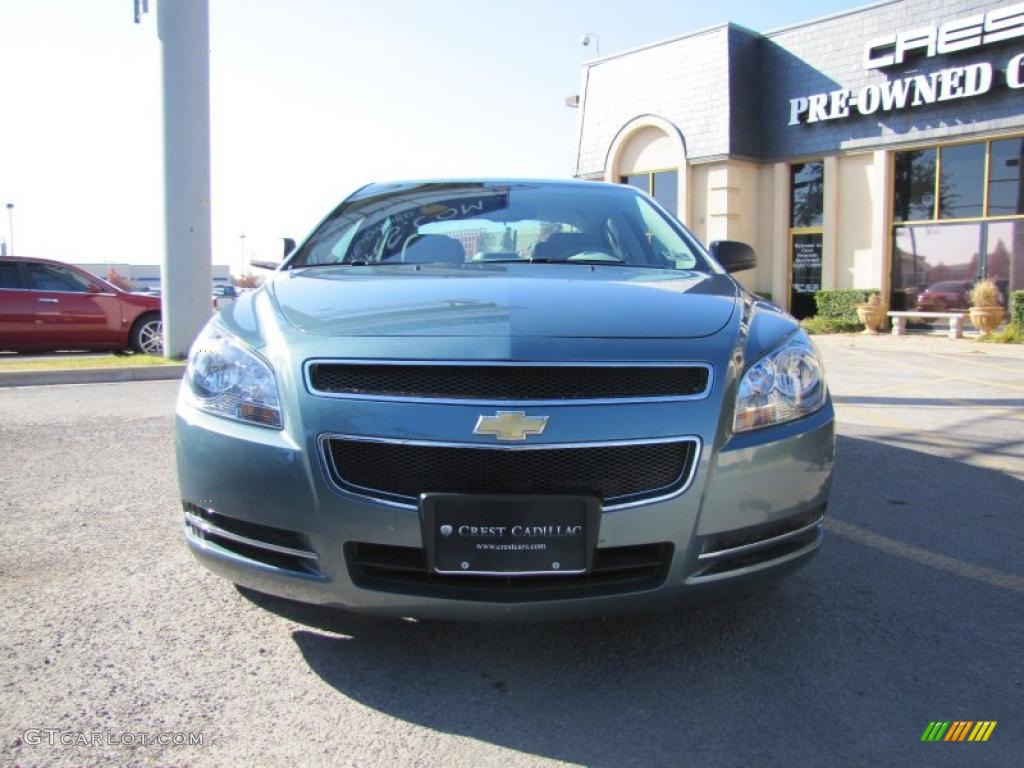 2009 Malibu LS Sedan - Silver Moss Metallic / Titanium photo #2