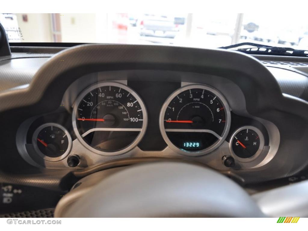 2009 Jeep Wrangler Unlimited Sahara 4x4 Gauges Photo #41602797