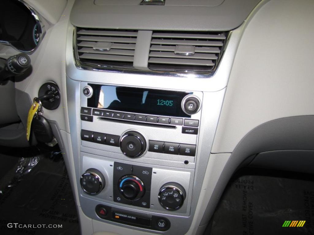 2009 Malibu LS Sedan - Silver Moss Metallic / Titanium photo #15