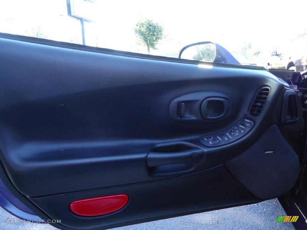 1998 Chevrolet Corvette Indianapolis 500 Pace Car Convertible Yellow/Black Door Panel Photo #41603445