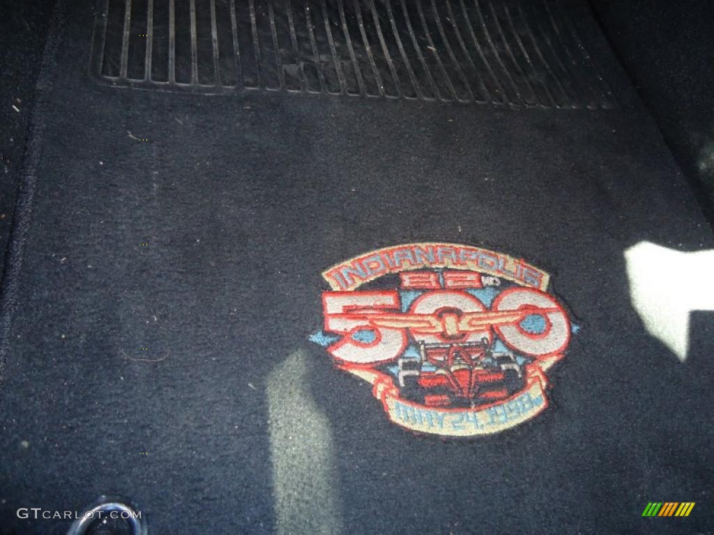 1998 Chevrolet Corvette Indianapolis 500 Pace Car Convertible Marks and Logos Photo #41603545