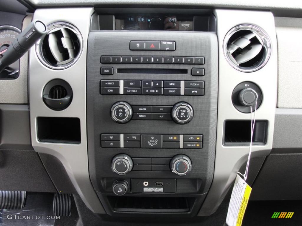 2010 F150 XLT SuperCrew - Sterling Grey Metallic / Medium Stone photo #25