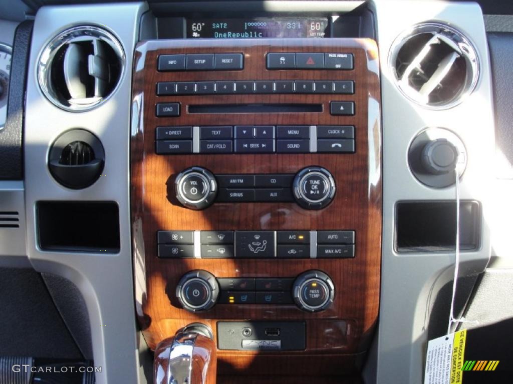 2010 F150 Lariat SuperCrew - Ingot Silver Metallic / Black photo #26