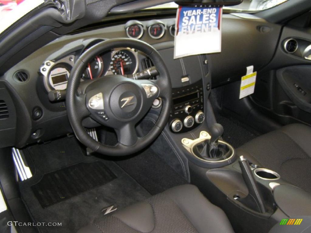 2010 370Z Touring Roadster - Pearl White / Black Leather photo #3