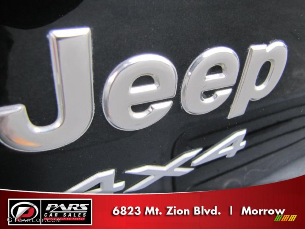 2003 Grand Cherokee Laredo 4x4 - Brilliant Black / Dark Slate Gray photo #10