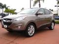 Front 3/4 View of 2011 Tucson Limited AWD