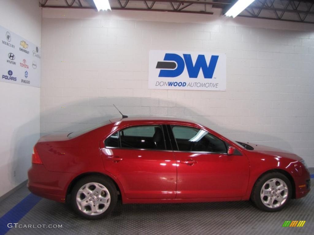 2010 Fusion SE V6 - Sangria Red Metallic / Charcoal Black photo #6