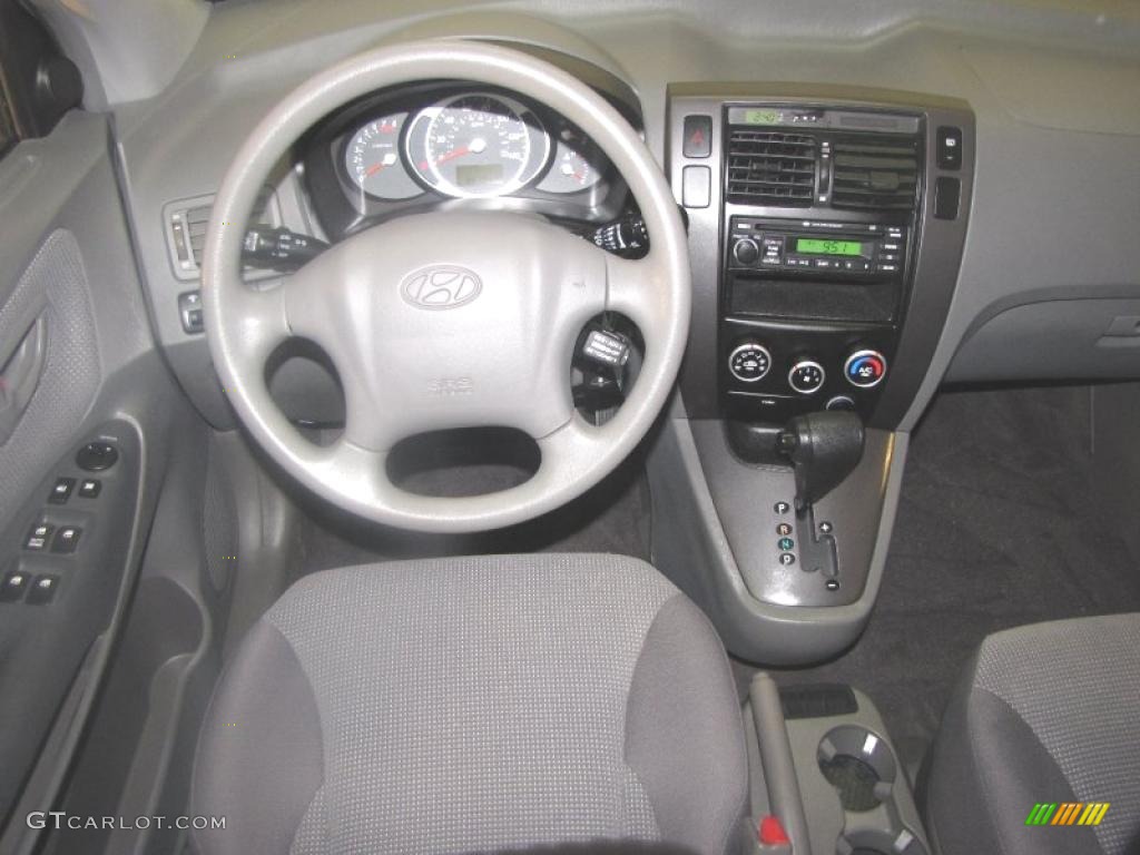 2006 Hyundai Tucson GL Gray Dashboard Photo #41607333
