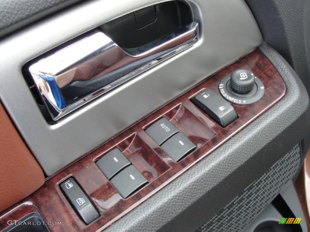 2011 Ford Expedition EL King Ranch Controls Photo #41608157