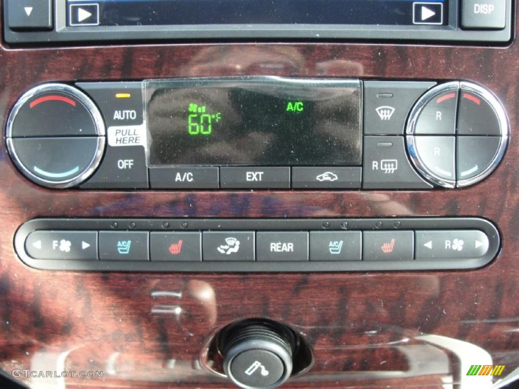 2011 Ford Expedition EL King Ranch Controls Photo #41608253
