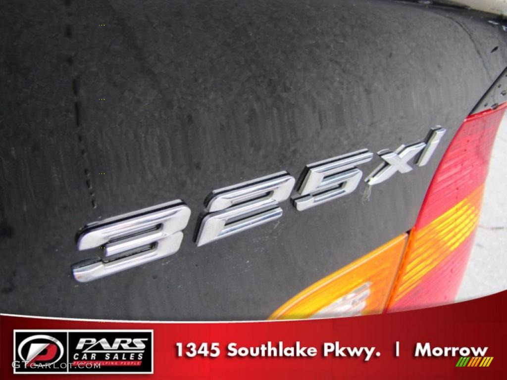 2003 3 Series 325xi Sedan - Jet Black / Sand photo #8