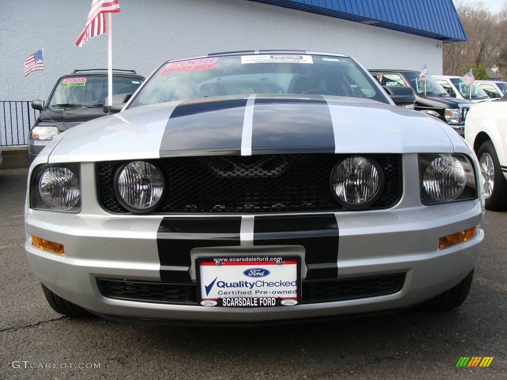 2008 Mustang V6 Premium Coupe - Brilliant Silver Metallic / Light Graphite photo #2