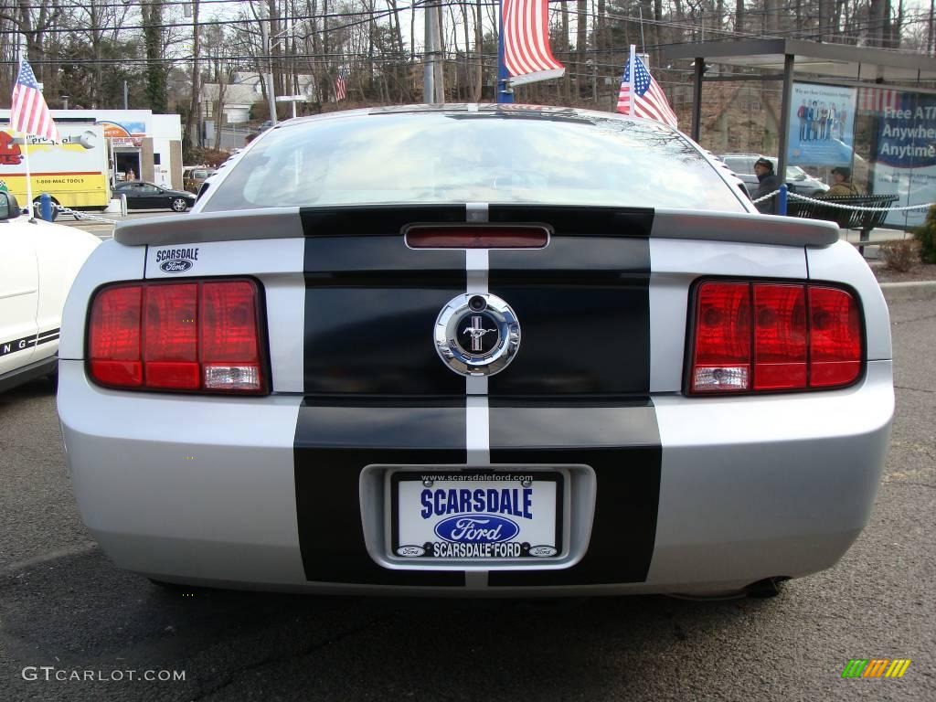 2008 Mustang V6 Premium Coupe - Brilliant Silver Metallic / Light Graphite photo #4
