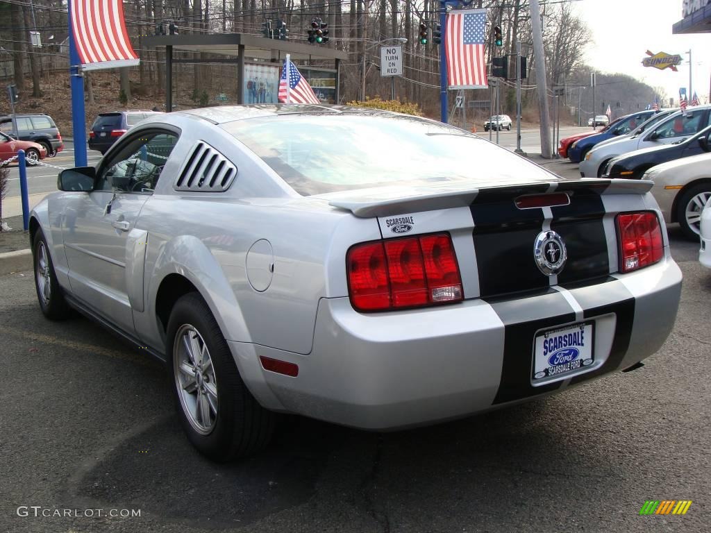 2008 Mustang V6 Premium Coupe - Brilliant Silver Metallic / Light Graphite photo #5