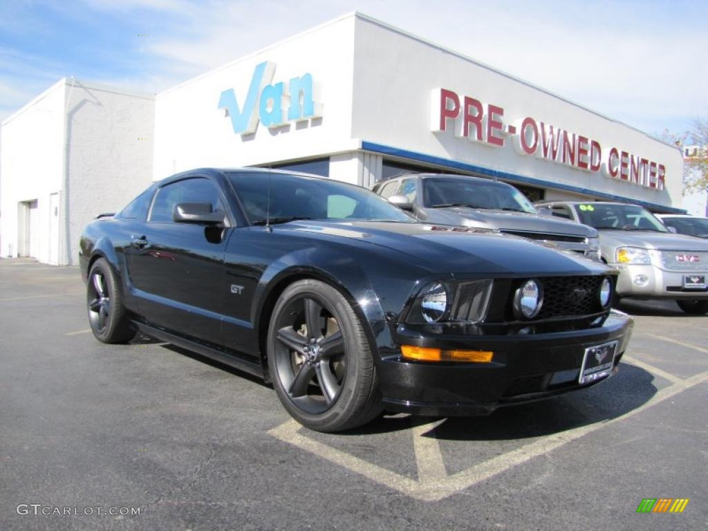 2008 Mustang GT Deluxe Coupe - Black / Black photo #1