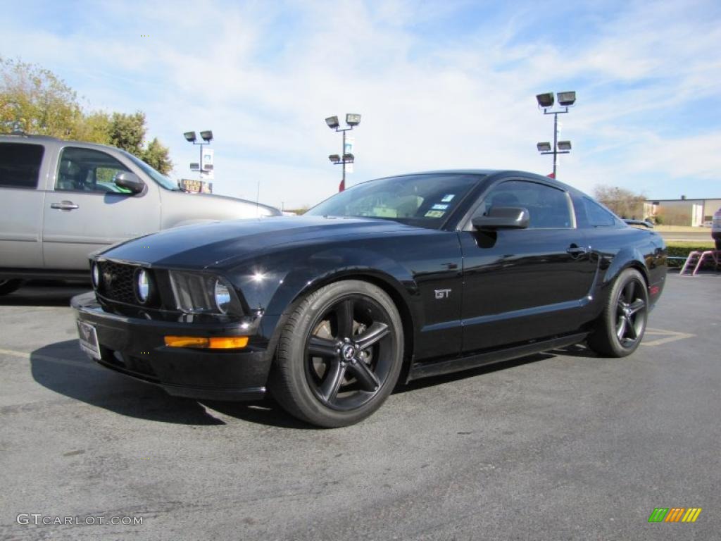 2008 Mustang GT Deluxe Coupe - Black / Black photo #3