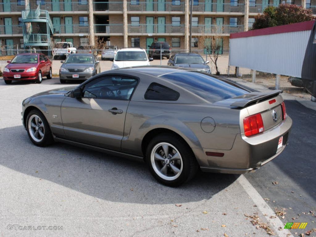 2005 Mustang GT Premium Coupe - Mineral Grey Metallic / Medium Parchment photo #3