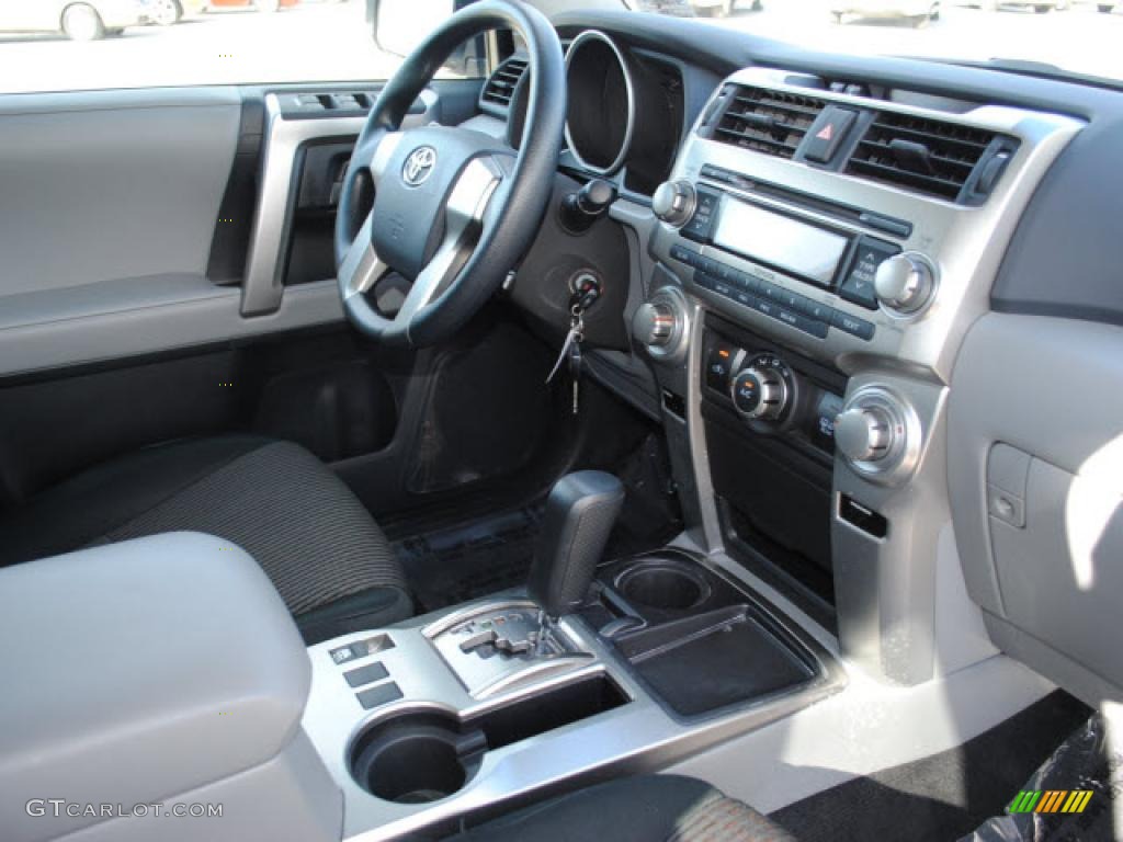 2010 Toyota 4Runner SR5 Dashboard Photos