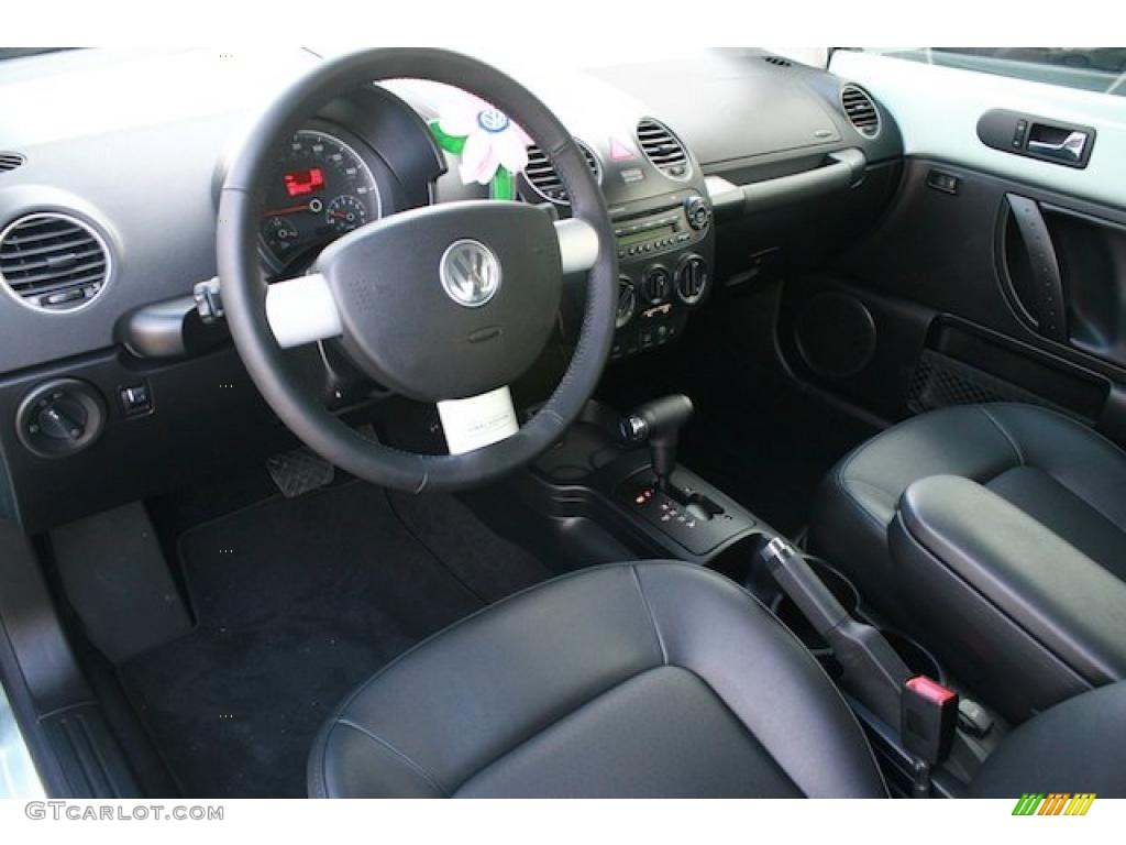 Black Interior 2010 Volkswagen New Beetle Final Edition Coupe Photo #41616532