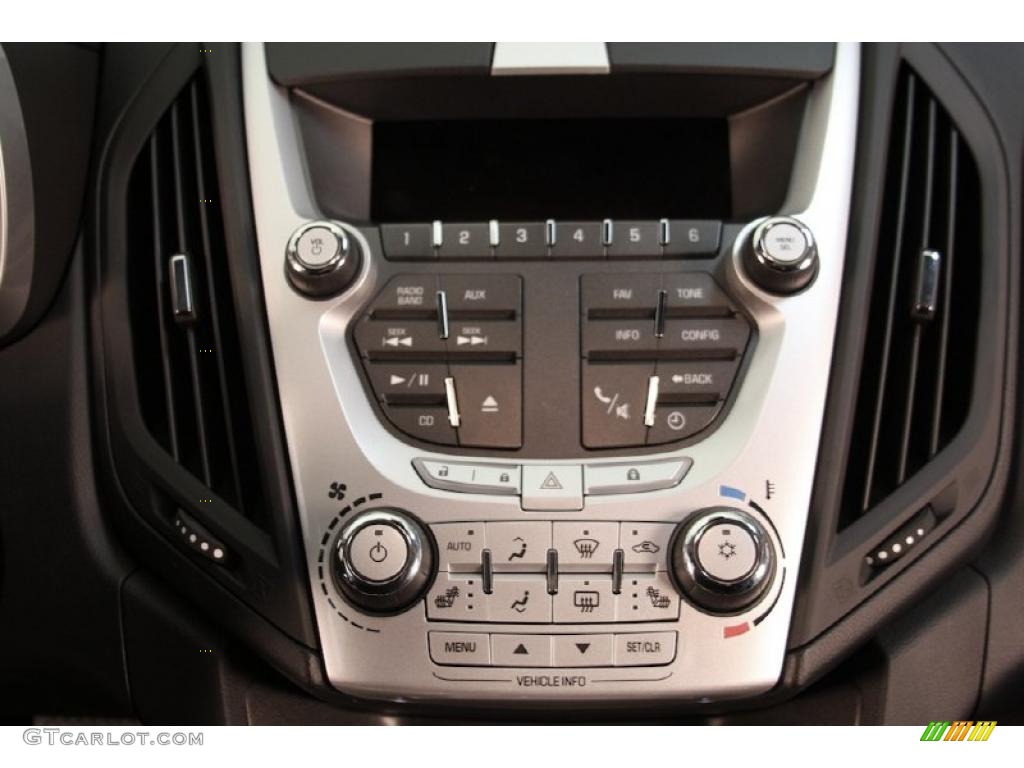 2011 Chevrolet Equinox LT AWD Controls Photo #41616804