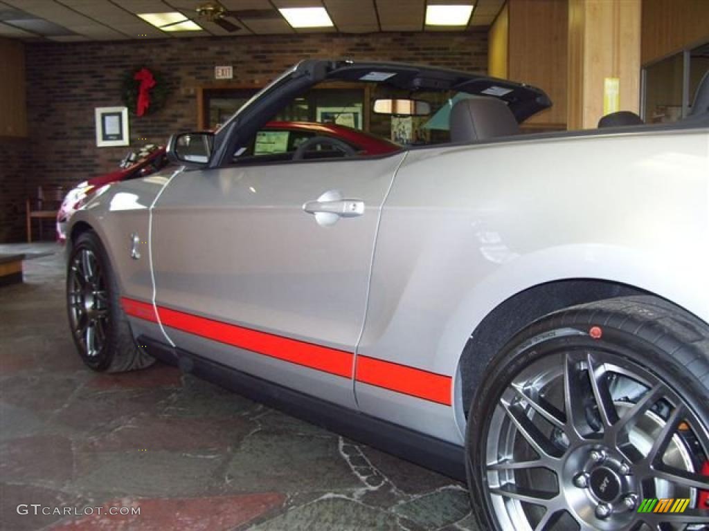 2011 Mustang Shelby GT500 SVT Performance Package Convertible - Ingot Silver Metallic / Charcoal Black/Red photo #4