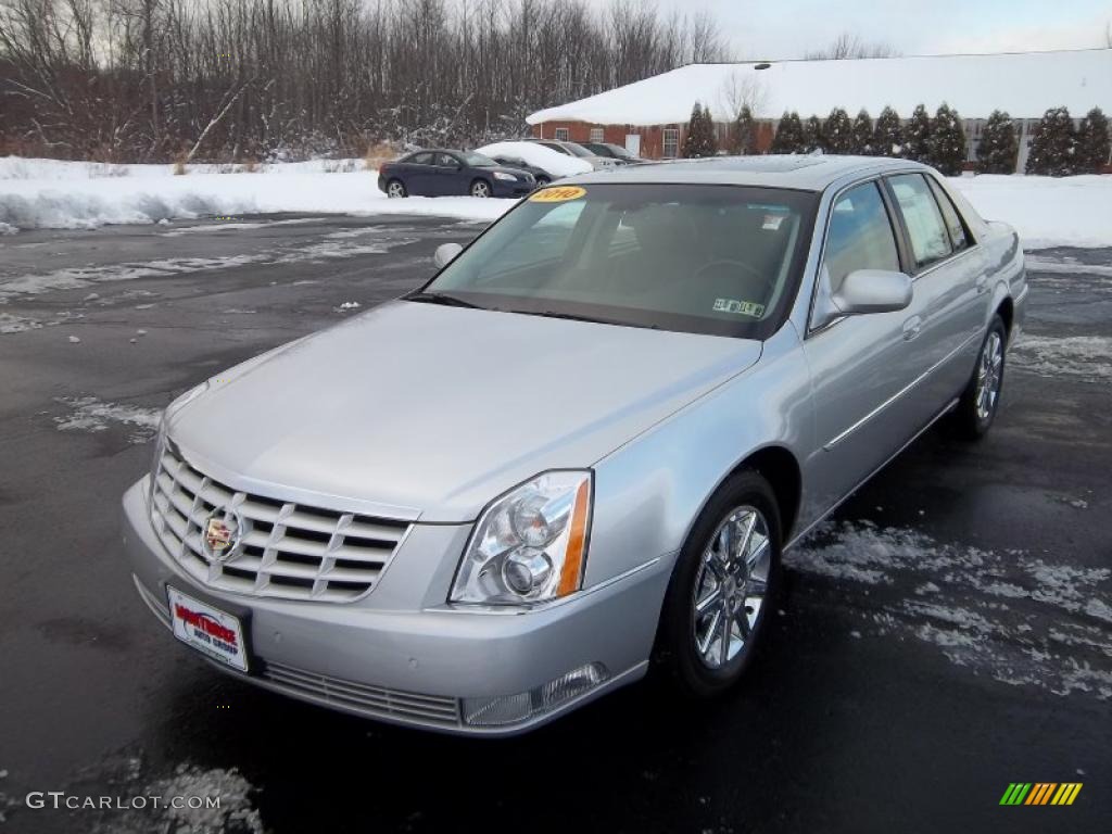 Radiant Silver 2010 Cadillac DTS Standard DTS Model Exterior Photo #41619426