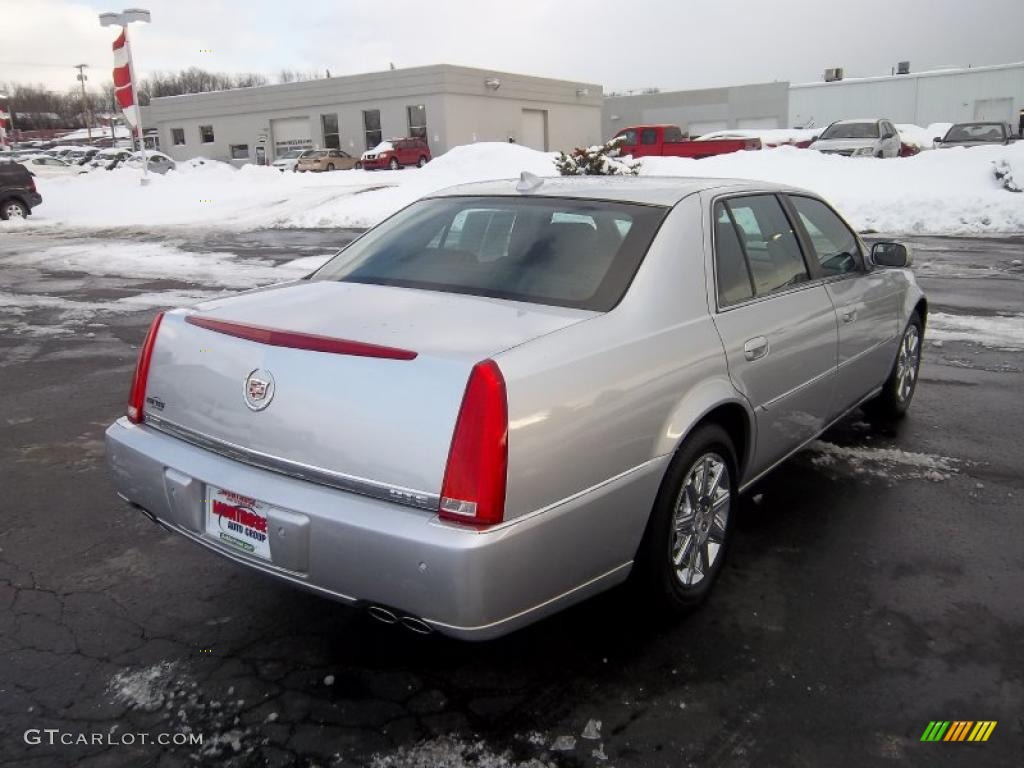 Radiant Silver 2010 Cadillac DTS Standard DTS Model Exterior Photo #41619538