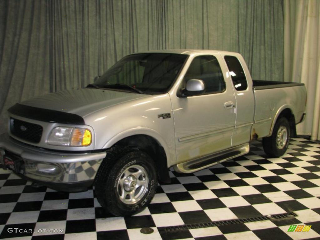 1997 F150 XLT Extended Cab 4x4 - Silver Frost Metallic / Medium Graphite photo #2