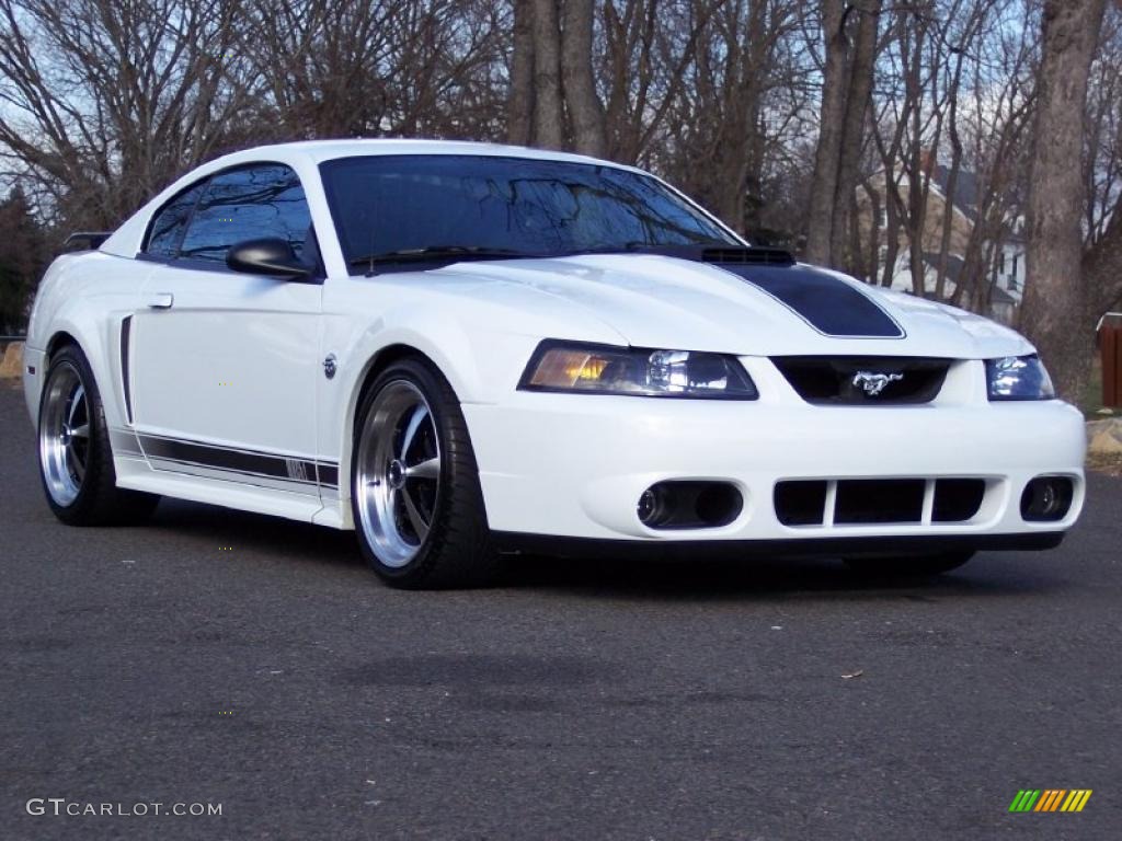 2004 Mustang Mach 1 Coupe - Oxford White / Dark Charcoal photo #1