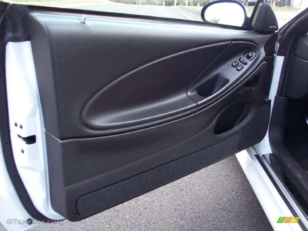 2004 Ford Mustang Mach 1 Coupe Dark Charcoal Door Panel Photo #41626586