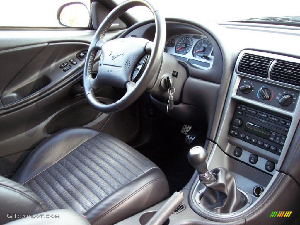 2004 Ford Mustang Mach 1 Coupe Dark Charcoal Dashboard Photo #41626662