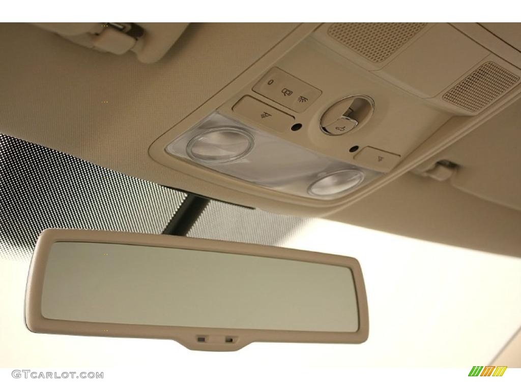 2009 CC Luxury - White Gold Metallic / Cornsilk Beige Two-Tone photo #15