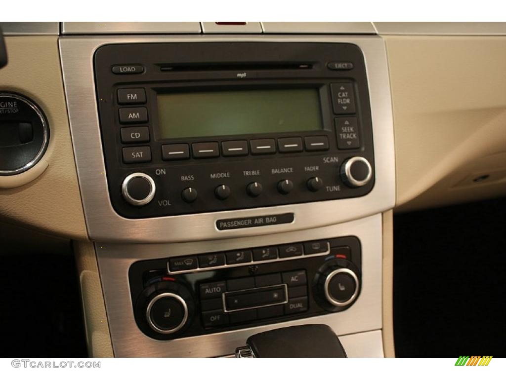 2009 CC Luxury - White Gold Metallic / Cornsilk Beige Two-Tone photo #16