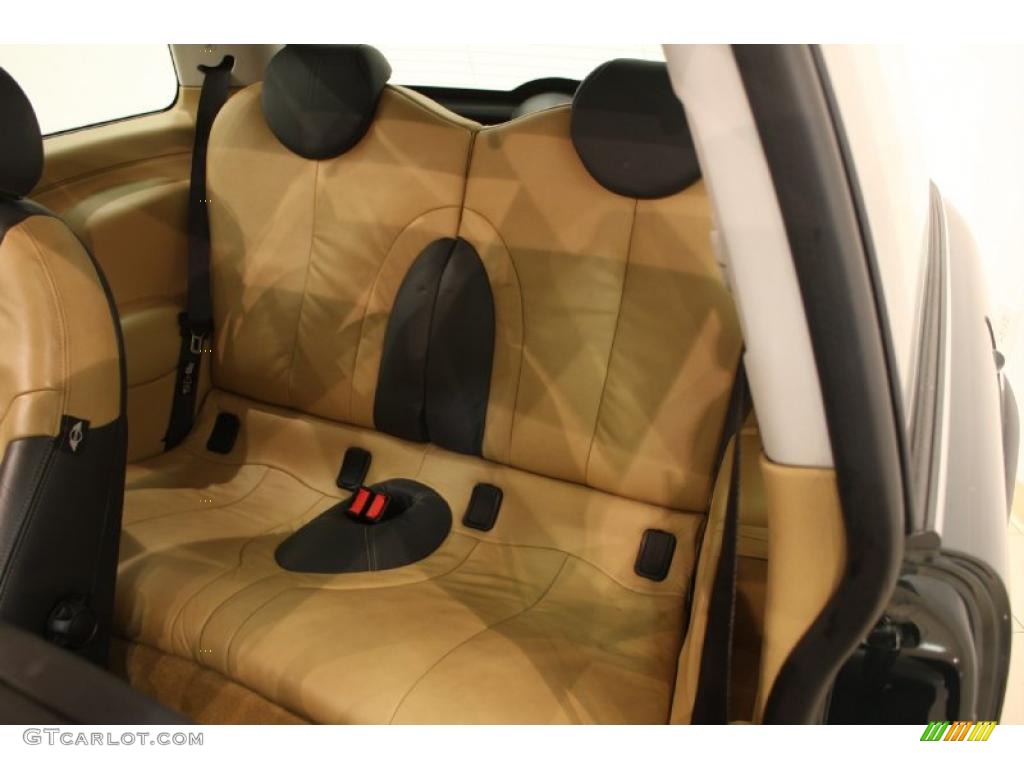 2002 Cooper Hardtop - British Racing Green Metallic / Cordoba Beige photo #16