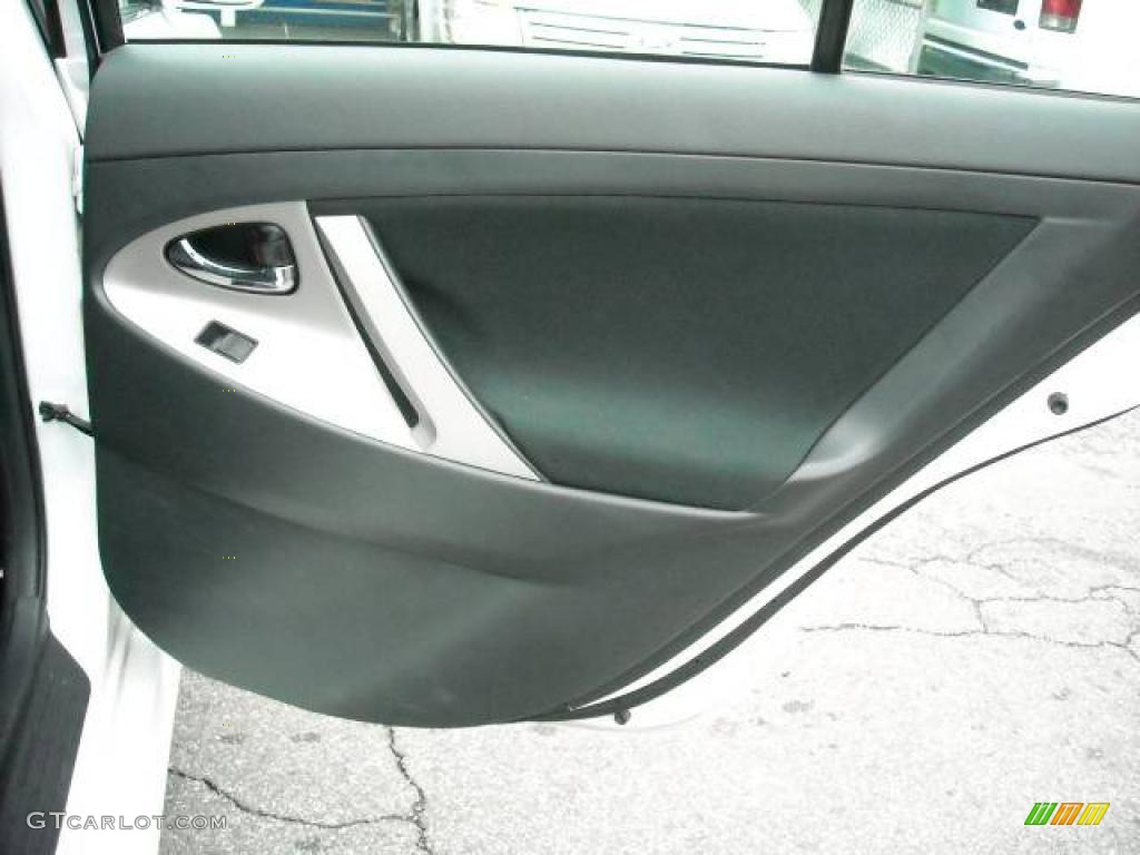 2008 Camry SE - Super White / Dark Charcoal photo #13