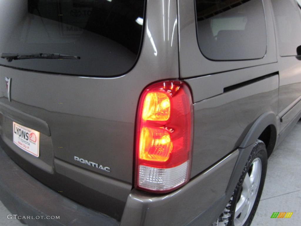 2005 Montana SV6 FWD - Dark Bronzemist Metallic / Cashmere photo #4