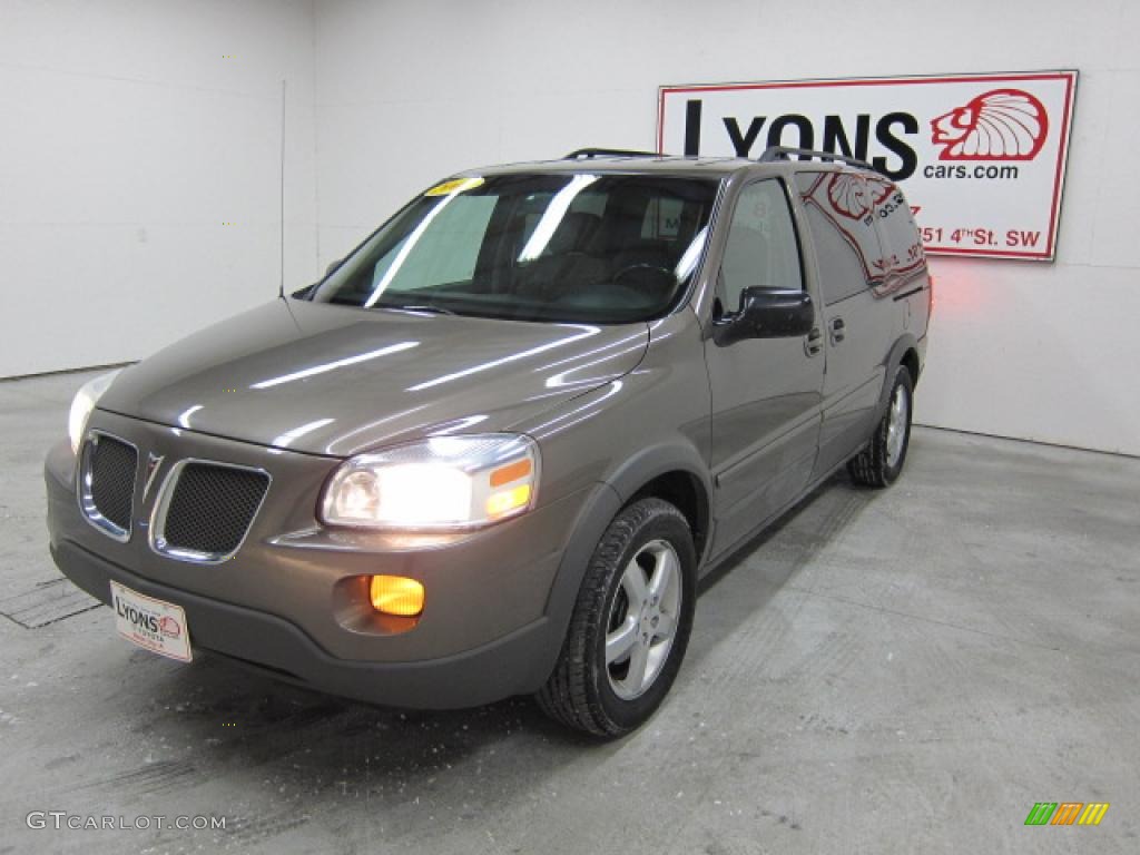 2005 Montana SV6 FWD - Dark Bronzemist Metallic / Cashmere photo #21