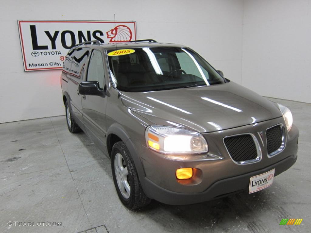 2005 Montana SV6 FWD - Dark Bronzemist Metallic / Cashmere photo #24