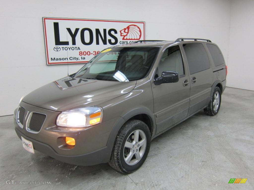 2005 Montana SV6 FWD - Dark Bronzemist Metallic / Cashmere photo #26