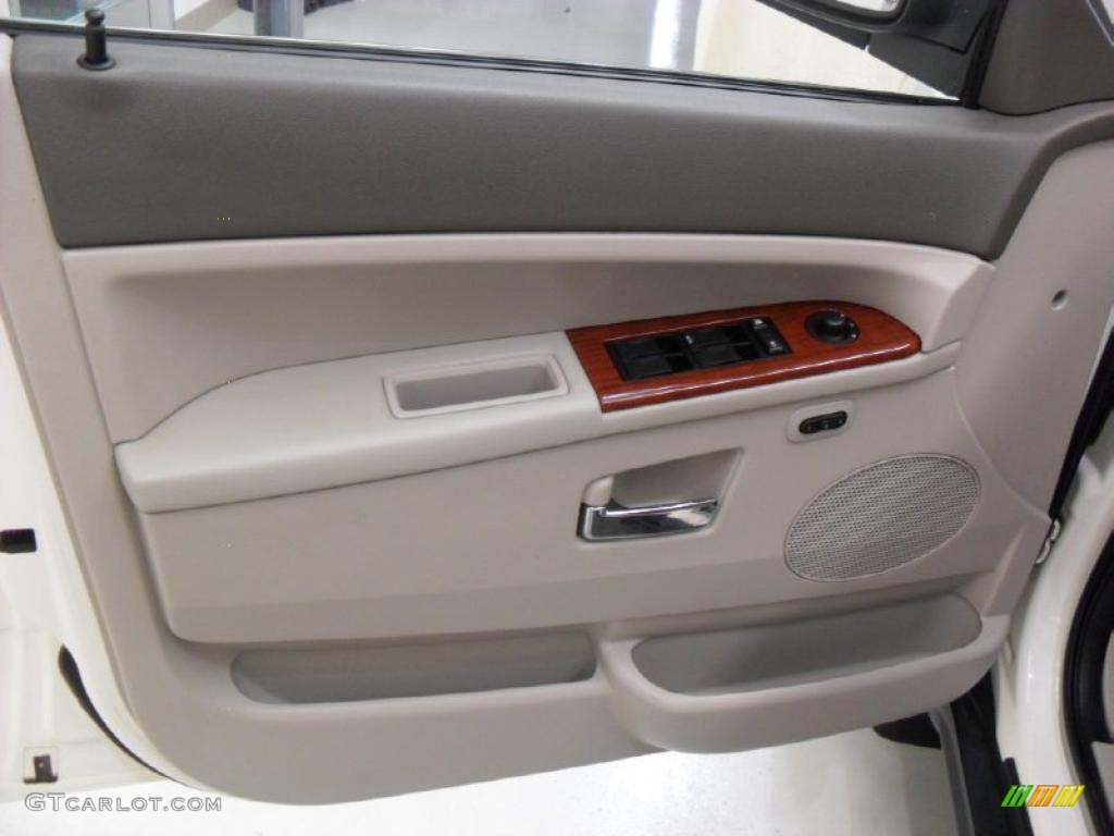 2005 Grand Cherokee Limited - Stone White / Medium Slate Gray photo #10