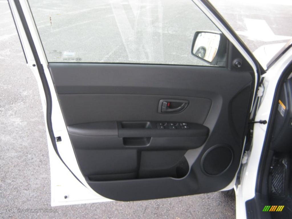2011 Kia Soul 1.6 Black Cloth Door Panel Photo #41640655