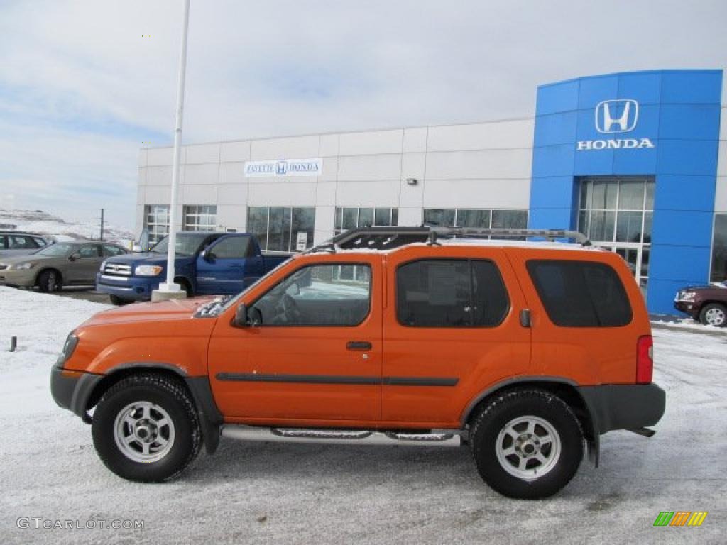 2003 Xterra XE V6 4x4 - Atomic Orange / Gray photo #2